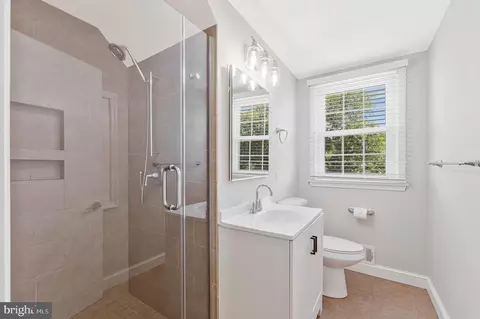 Bath - 6015 Backlick Rd, Springfield, VA 22150 photo 1 of 4