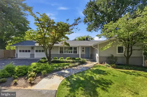 1003 Collingwood Rd, Alexandria, VA 22308