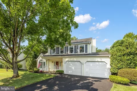5722 Rocky Run Dr, Centreville, VA 20120