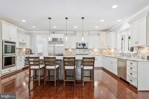 Kitchen - 1302 Scotts Run Rd, Mclean, VA 22102 photo 4 of 4