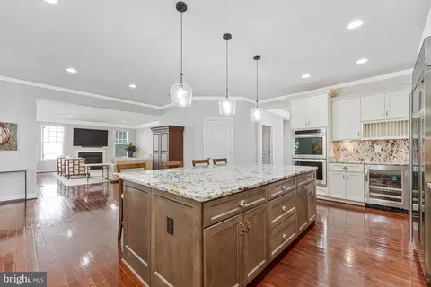 Kitchen - 1302 Scotts Run Rd, Mclean, VA 22102 photo 2 of 4