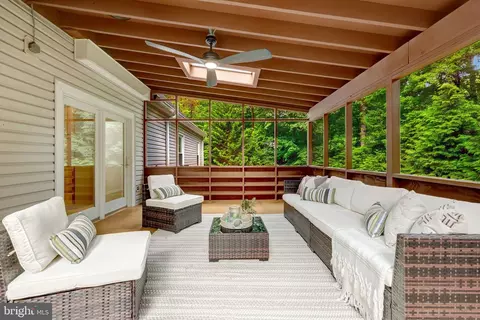 Exterior - 10910 Wilder Point Ln, Reston, VA 20191 photo 2 of 11