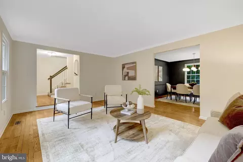 Living - 10910 Wilder Point Ln, Reston, VA 20191 photo 2 of 5
