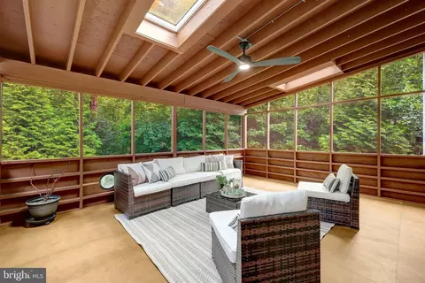 Exterior - 10910 Wilder Point Ln, Reston, VA 20191 photo 3 of 11