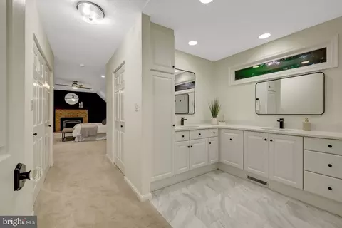 Entry Way - 10910 Wilder Point Ln, Reston, VA 20191 photo 7 of 8