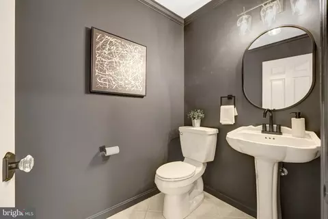Bath - 10910 Wilder Point Ln, Reston, VA 20191 photo 1 of 5