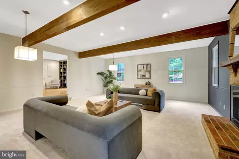 Living - 10910 Wilder Point Ln, Reston, VA 20191 photo 3 of 5