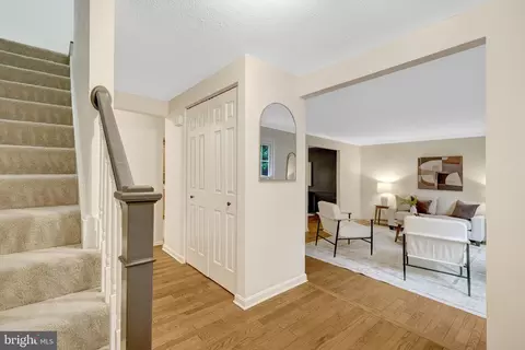 Entry Way - 10910 Wilder Point Ln, Reston, VA 20191 photo 2 of 8