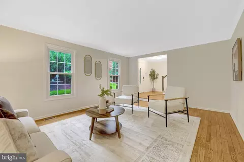 Living - 10910 Wilder Point Ln, Reston, VA 20191 photo 1 of 5