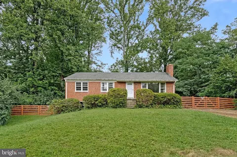 11720 Briggs Ct, Fairfax, VA 22030