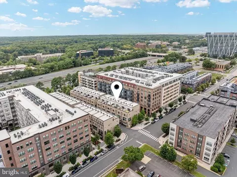 View/Area - 1876 Easterly Rd, Reston, VA 20190 photo 2 of 3