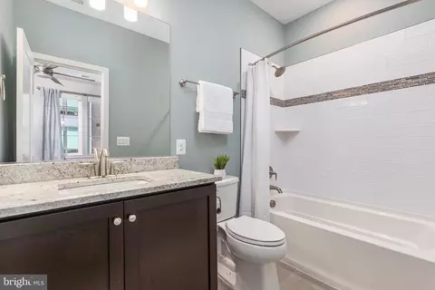 Bath - 1876 Easterly Rd, Reston, VA 20190 photo 2 of 4