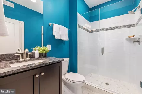 Bath - 1876 Easterly Rd, Reston, VA 20190 photo 3 of 4