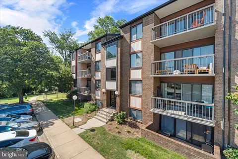 9730 Kingsbridge Dr #3, Fairfax, VA 22031