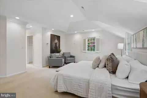 Bedroom - 911 Rail Ct, Mclean, VA 22102 photo 3 of 9