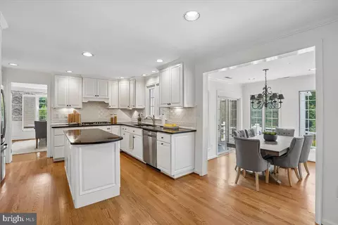 Kitchen - 911 Rail Ct, Mclean, VA 22102 photo 5 of 5