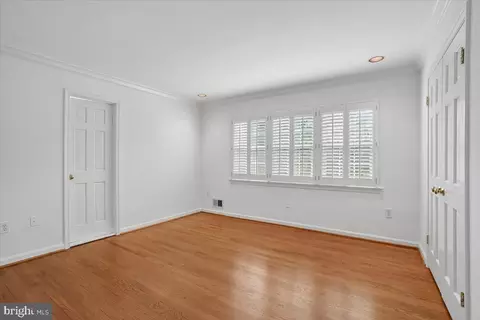 Bedroom - 911 Rail Ct, Mclean, VA 22102 photo 7 of 9