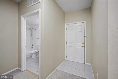 Entry Way - 1580 Spring Gate Dr #4216, Mclean, VA 22102 photo 1 of 1