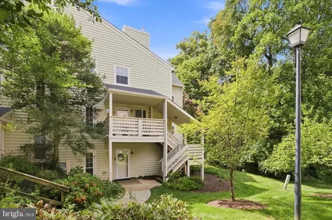 7756 Willow Point Dr #7756, Falls Church, VA 22042