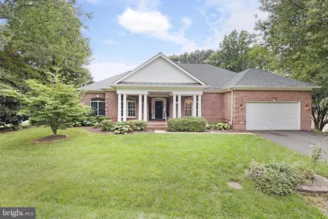 10799 Glen Mist Ln, Fairfax, VA 22030