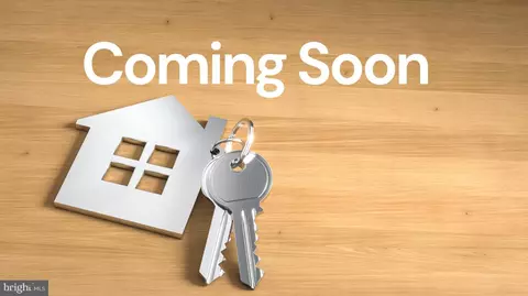3100 S Manchester St #325, Falls Church, VA 22044