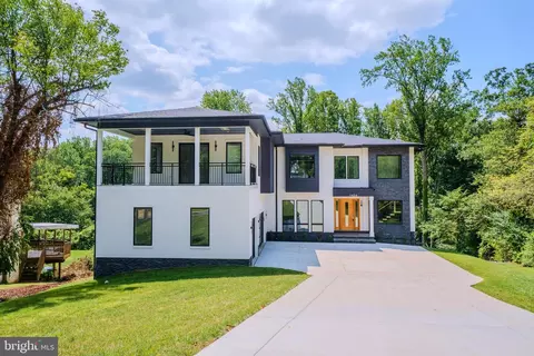 Exterior - 1434 Waggaman Cir, Mclean, VA 22101 photo 1 of 14