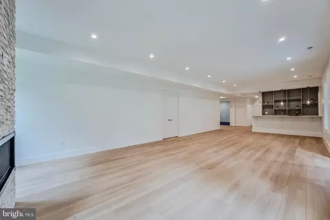 Living - 1434 Waggaman Cir, Mclean, VA 22101 photo 9 of 9