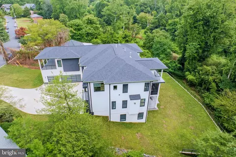 View/Area - 1434 Waggaman Cir, Mclean, VA 22101 photo 3 of 7