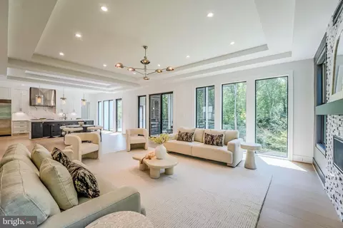 Living - 1434 Waggaman Cir, Mclean, VA 22101 photo 4 of 9