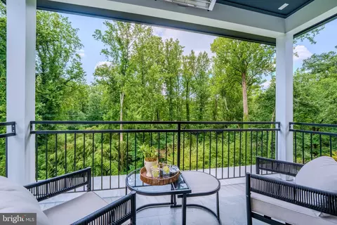 Exterior - 1434 Waggaman Cir, Mclean, VA 22101 photo 5 of 14