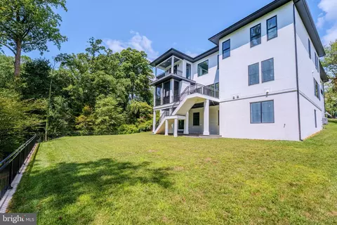 Exterior - 1434 Waggaman Cir, Mclean, VA 22101 photo 13 of 14