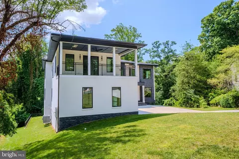 Exterior - 1434 Waggaman Cir, Mclean, VA 22101 photo 10 of 14
