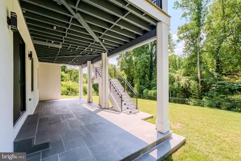 Exterior - 1434 Waggaman Cir, Mclean, VA 22101 photo 8 of 14