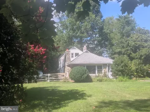 8971 Fort Hunt Rd, Alexandria, VA 22308