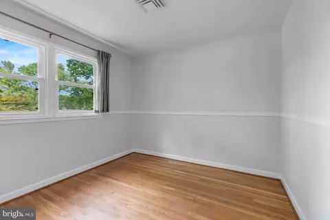 Bedroom - 1323 Mayflower Dr, Mclean, VA 22101 photo 5 of 5