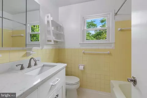 Bath - 1323 Mayflower Dr, Mclean, VA 22101 photo 1 of 3