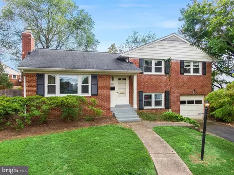 Exterior - 1323 Mayflower Dr, Mclean, VA 22101 photo 1 of 4