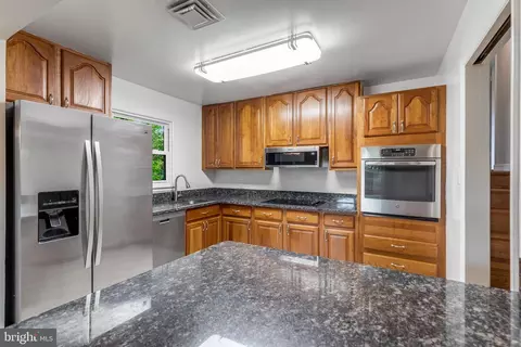 Kitchen - 1323 Mayflower Dr, Mclean, VA 22101 photo 2 of 3
