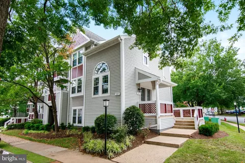 12887 B Grays Pointe Rd #12887B, Fairfax, VA 22033