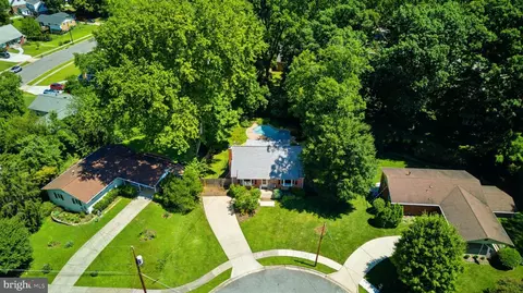 View/Area - 8923 Cromwell, Springfield, VA 22151 photo 3 of 3