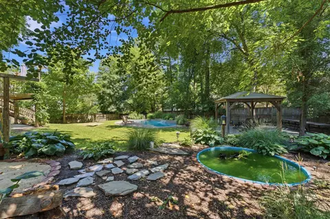 Exterior - 8923 Cromwell, Springfield, VA 22151 photo 10 of 17