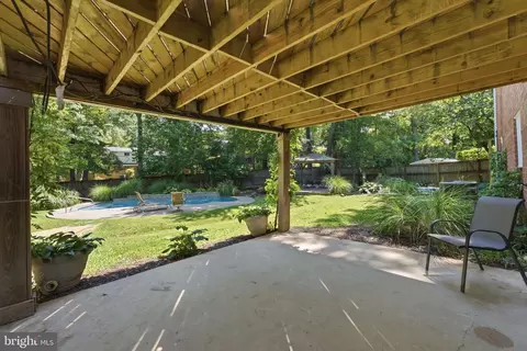 Exterior - 8923 Cromwell, Springfield, VA 22151 photo 6 of 17