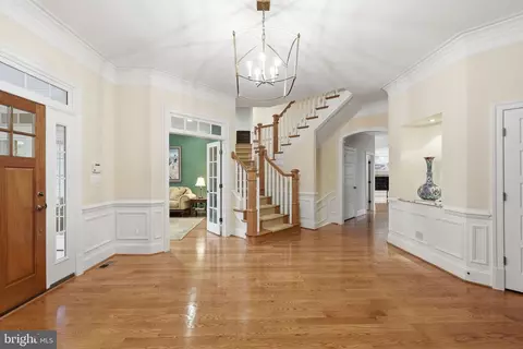 Entry Way - 1889 Virginia Ave, Mclean, VA 22101 photo 2 of 3