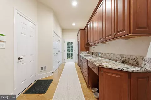 Entry Way - 1889 Virginia Ave, Mclean, VA 22101 photo 3 of 3