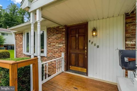 Exterior - 8710 Piccadilly Pl, Springfield, VA 22151 photo 5 of 11