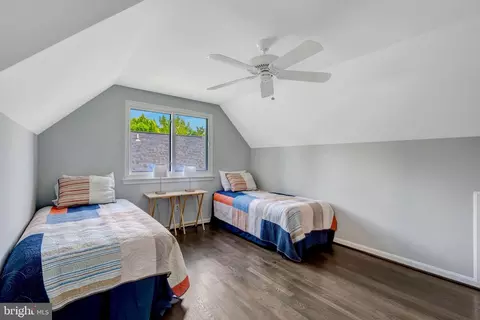 Bedroom - 8710 Piccadilly Pl, Springfield, VA 22151 photo 10 of 11