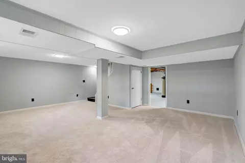 Other - 8710 Piccadilly Pl, Springfield, VA 22151 photo 15 of 18