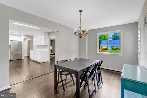Dining - 8710 Piccadilly Pl, Springfield, VA 22151 photo 3 of 3