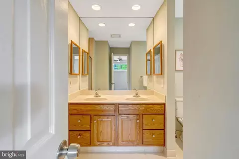 Other - 8710 Piccadilly Pl, Springfield, VA 22151 photo 8 of 18