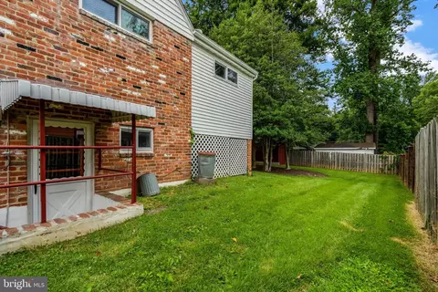 Exterior - 8710 Piccadilly Pl, Springfield, VA 22151 photo 6 of 11